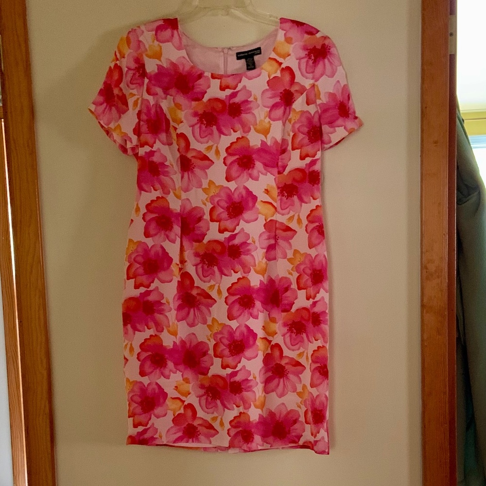 Bold floral dress - Picture 8 of 9